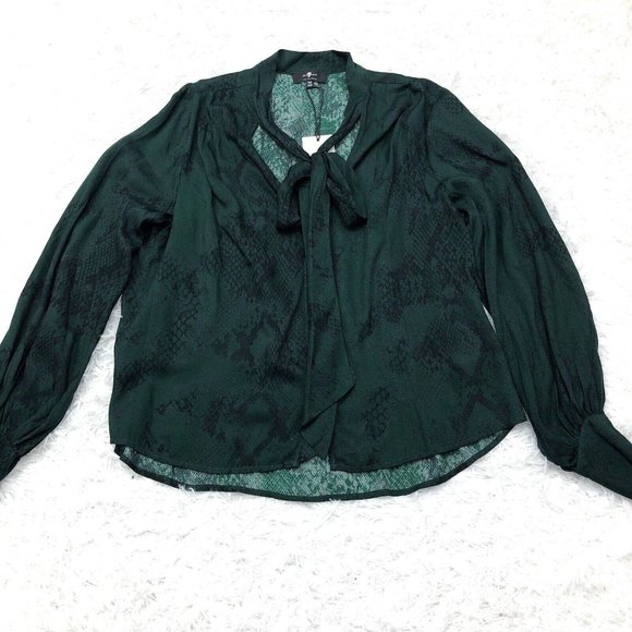 7 For All Mankind Women's Green Long Sleeve Blouse Size XS Runs Big NWT - Picture 1 of 16